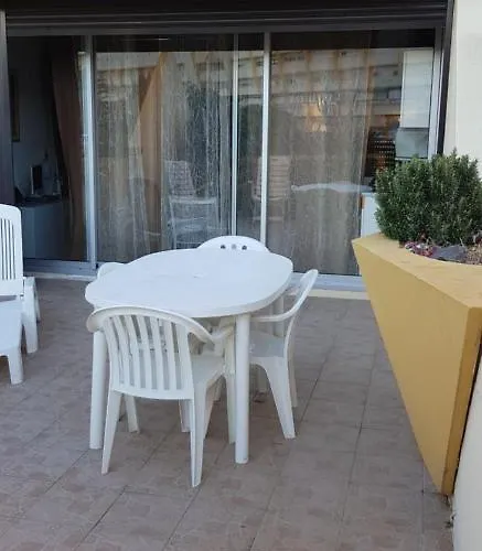 Naturiste Relax Héliopolis E 88 * Agde